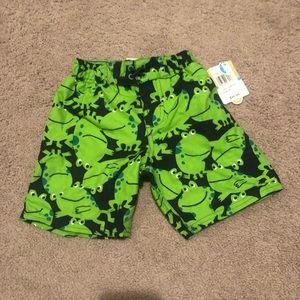 NWT Carter’s boys frog swim trunks size 2T